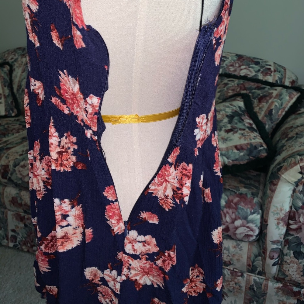 Forever 21 Floral Dress Top - Picture 5 of 6